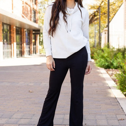 The Liz - Crossover Bootcut Leggings with Pockets