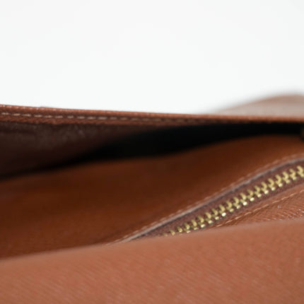 Louis Vuitton Monogram Canvas Brown Kisslock Wallet #3909