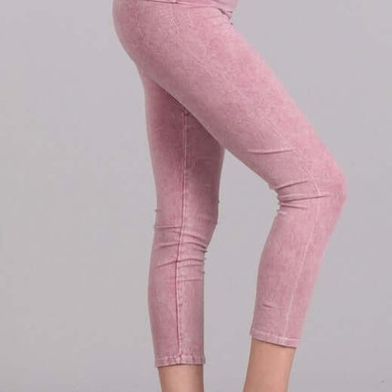 Rose Lilac Mineral Washed Capri Leggings
