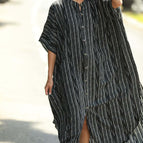 One Size / Irregular Stripes on Black Background