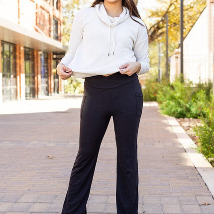 The Liz - Crossover Bootcut Leggings with Pockets