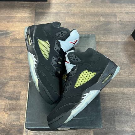 (GS) Black Metallic Jordan 5 (USED)