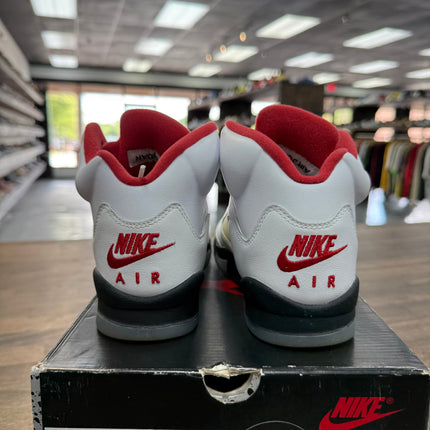 (GS) Fire Red Jordan 5 (2020) (USED)
