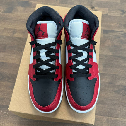 (GS) Chicago Black Toe Jordan 1 Mid (USED, NO BOX)