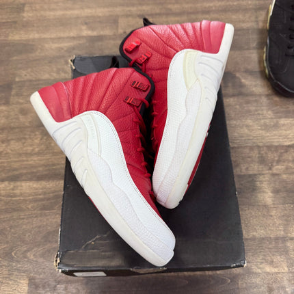 (GS) Gym Red Jordan 12 (USED)