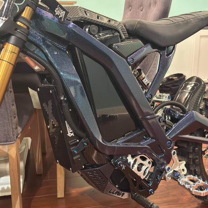 E-Bike "invisible" Vantablack Battery Wrap