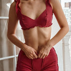 S / Red